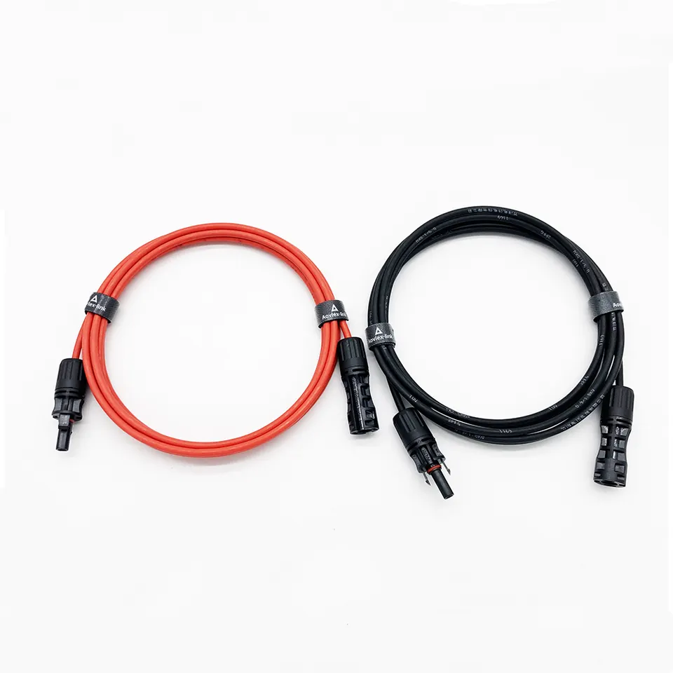 A pair of 10AWG solar extension cable, male and female solar panel 1500V/50A con